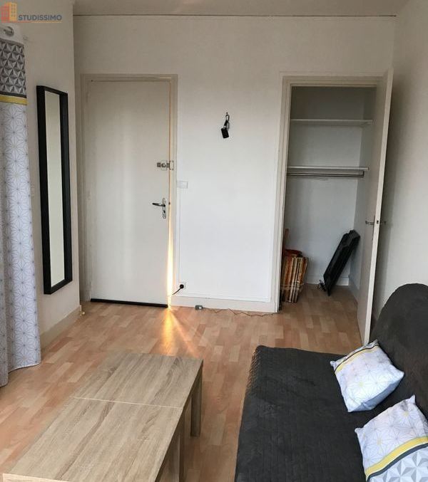 Studio meublé 17m² Orléans centre - Calme, lumineux - Photo 2