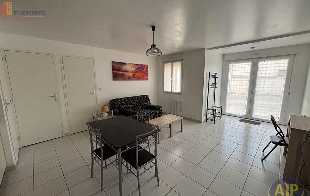 Studio meublé 29m² Cholet - Meublé, DPE D - Photo 2