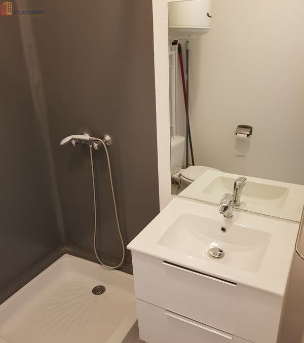 Studio meublé 17m² Nantes centre - Graslin, calme - Photo 10