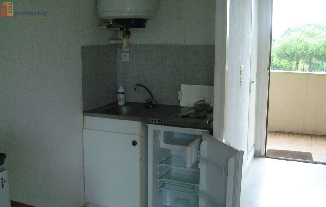 Studio 18m² Saint-Nazaire - Meublé, DPE D - Photo 2