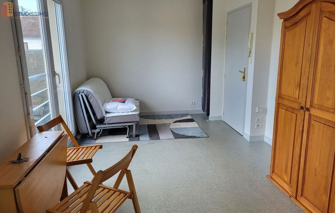 Studio meublé 20m² Cholet - Meublé, lumineux - Photo 1