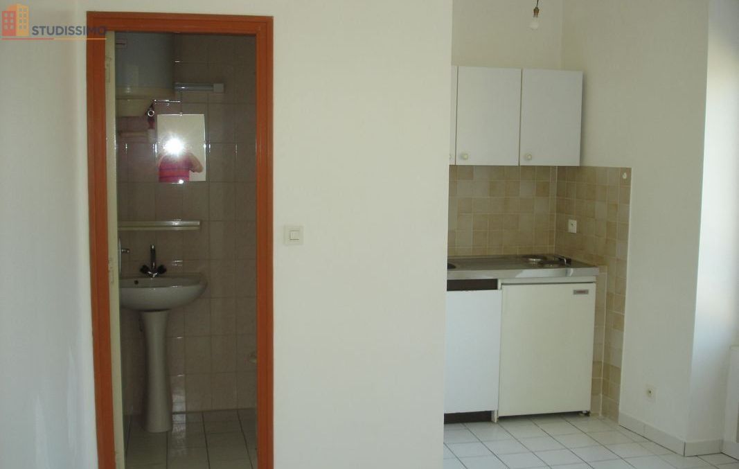 Studio 18m² Angers 49000 - Photo 2