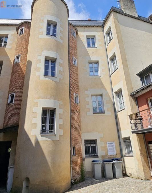 Studio meublé 27m² Nantes centre - Hyper centre, dernier étage - Photo 3