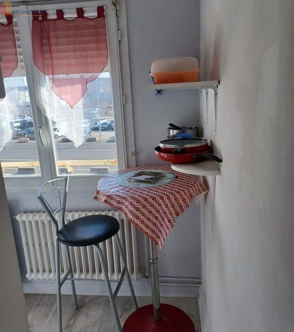 Studio meublé 18m² Saint-Nazaire - Meublé, 2e étage - Photo 1