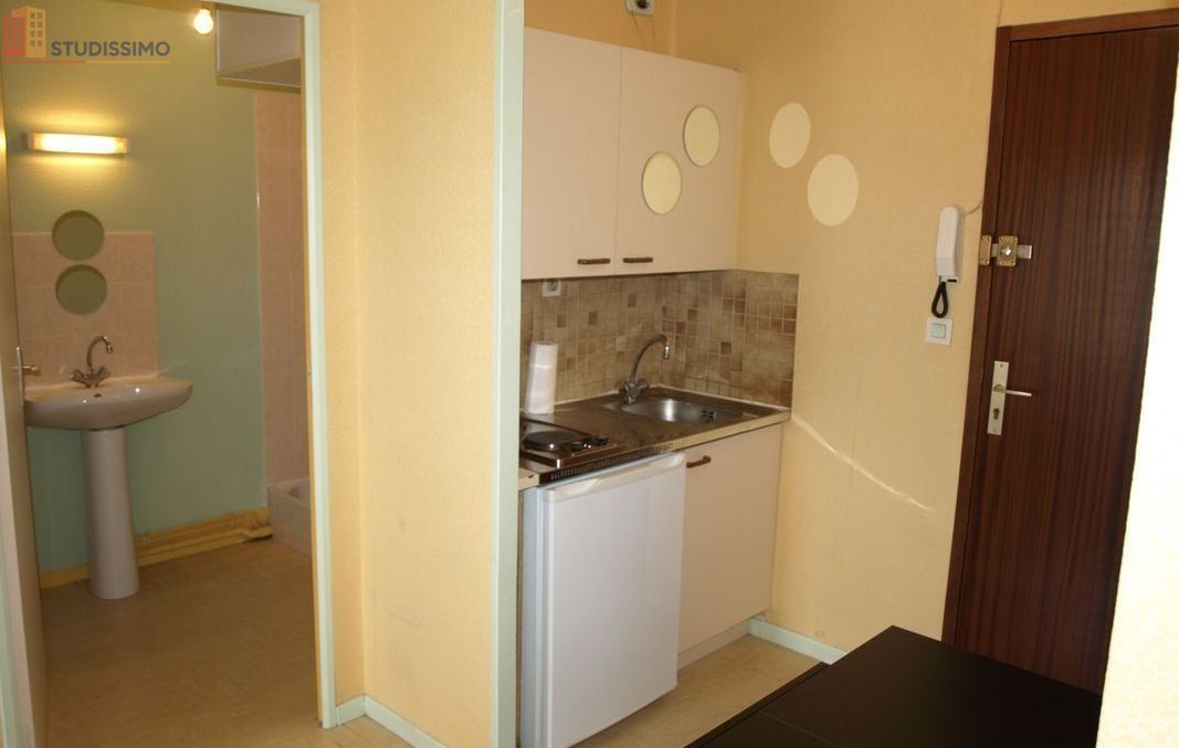 Studio meublé 25m² Nantes centre - Meublé, 1er étage - Photo 6