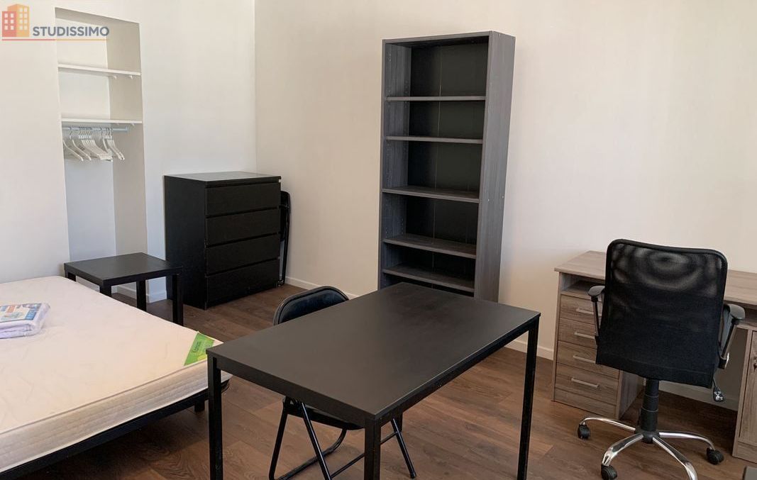 Studio meublé 20m² Nantes centre - Meublé, étage 1/2 - Photo 8