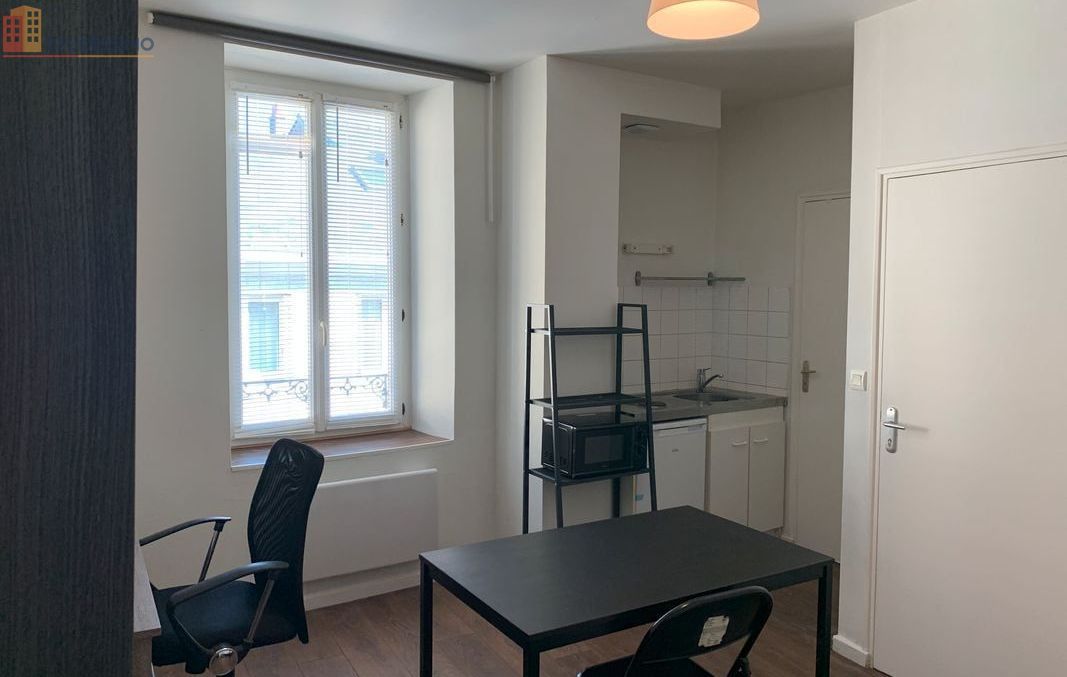 Studio meublé 20m² Nantes centre - Meublé, étage 1/2 - Photo 4