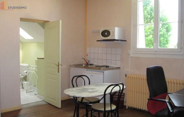 Studio meublé 15m² Angers Madeleine - Dernier étage, calme - Photo 5