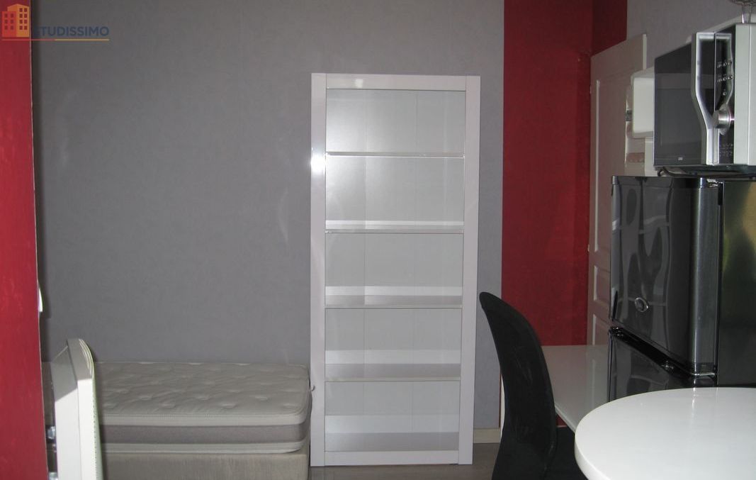 Studio meublé 20m² Angers 49100 - Calme, proche gare - Photo 2