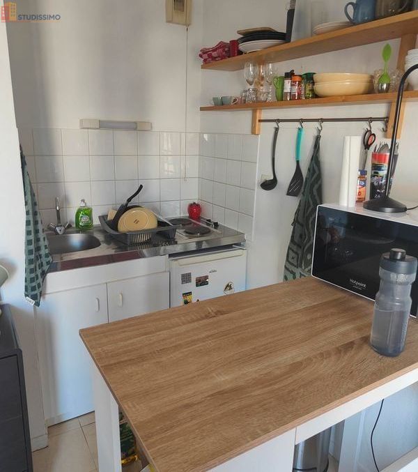 Studio meublé 18m² Angers centre - Lumineux, 3e étage - Photo 2
