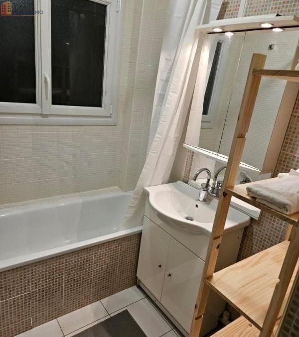 Studio meublé 11m² Angers - Calme, 3e étage - Photo 2