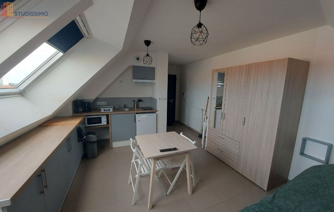 Studio meublé 24m² Cholet 49300 - Lumineux, étage élevé - Photo 8