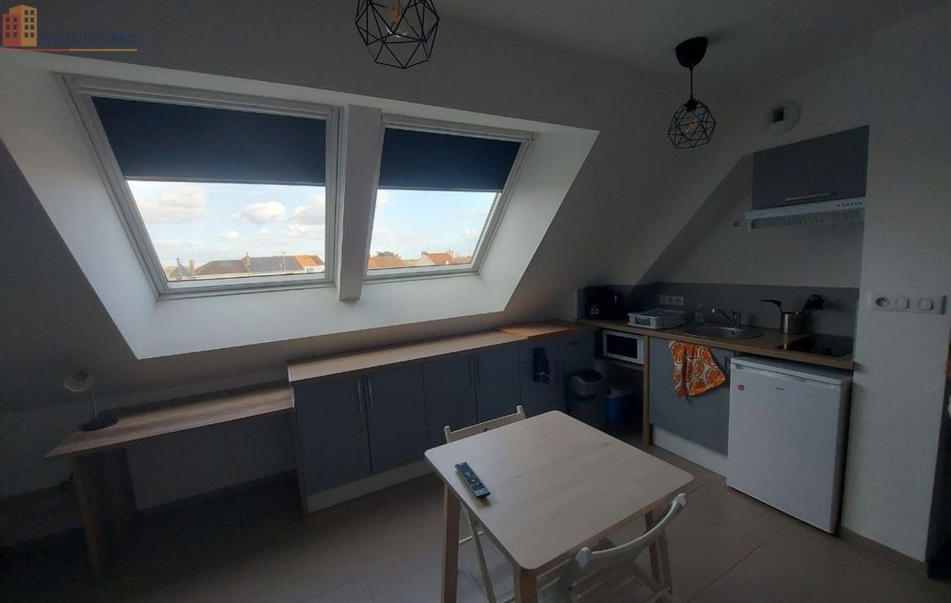 Studio meublé 24m² Cholet 49300 - Lumineux, étage élevé - Photo 4