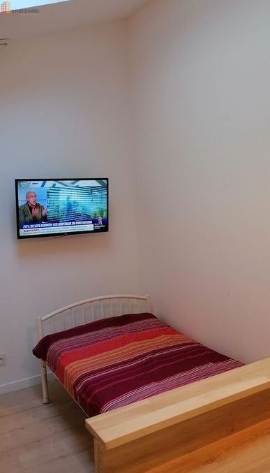Studio meublé 15m² Rochefort-sur-Loire - Plein centre, meublé - Photo 2