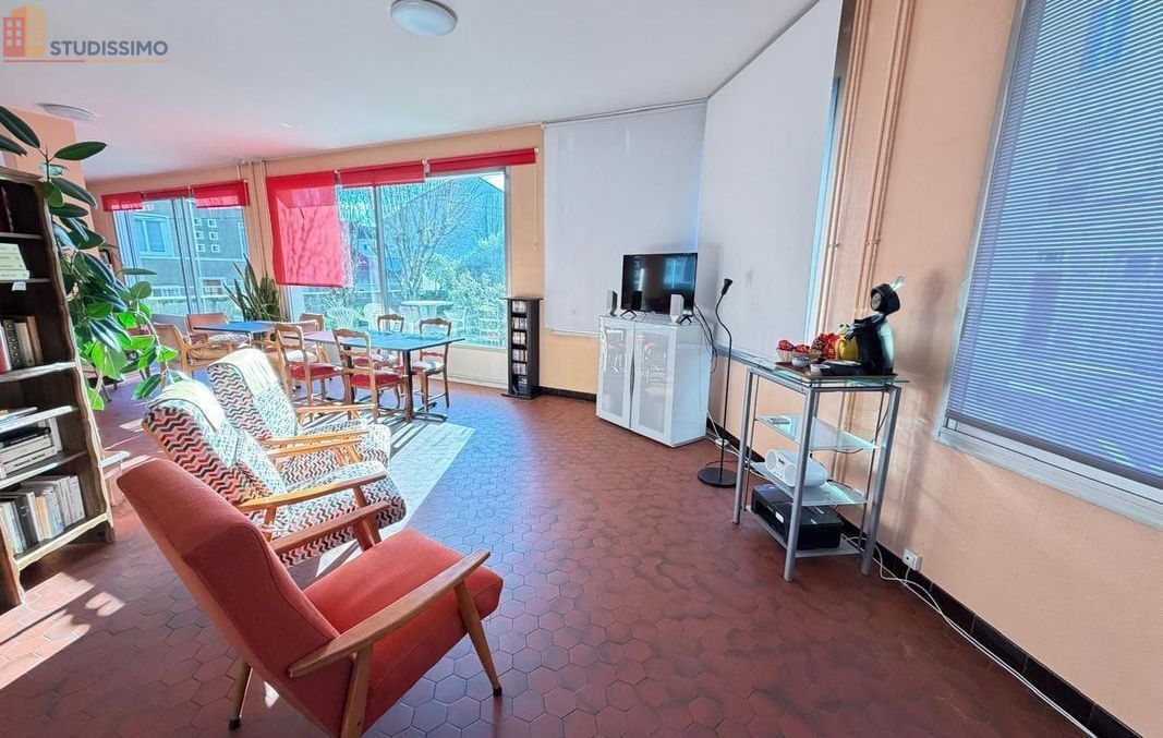 Studio 31m² Angers centre - Résidence services, sécurisé 24h/24 - Photo 2