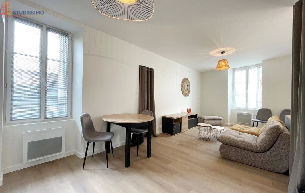 Studio meublé 36m² Cholet - Meublé, DPE C - Photo 38