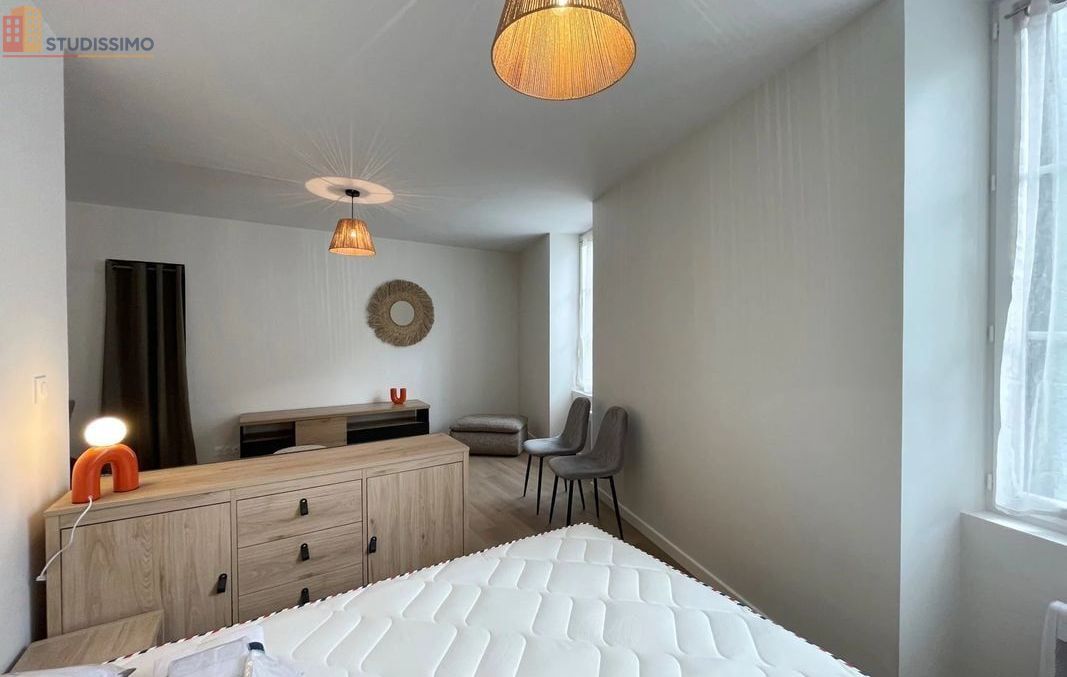 Studio meublé 36m² Cholet - Meublé, DPE C - Photo 13