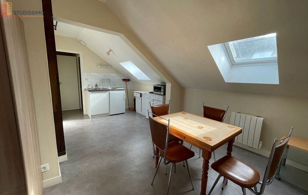 Studio 26m² Cholet - Meublé, dernier étage - Photo 10