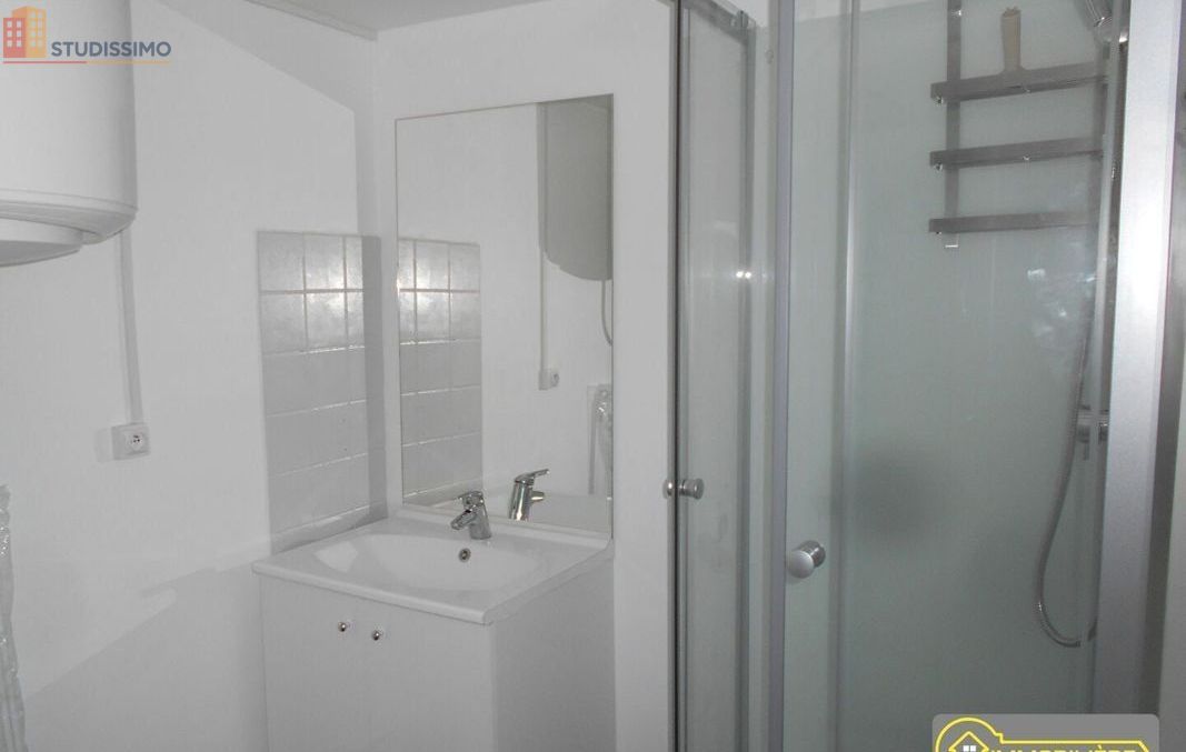 Studio meublé 29m² Saint-Hilaire-du-Harcouët - Meublé - Photo 1