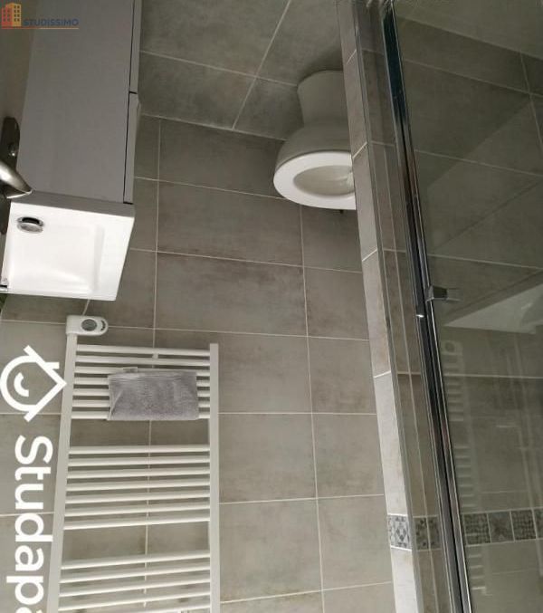 Studio meublé 13m² Angers 49000 - Lumineux, 6e étage - Photo 2