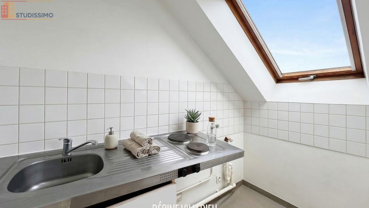 Studio 22m² Cherbourg-en-Cotentin 50100 - Dernier étage, lumineux - Photo 5
