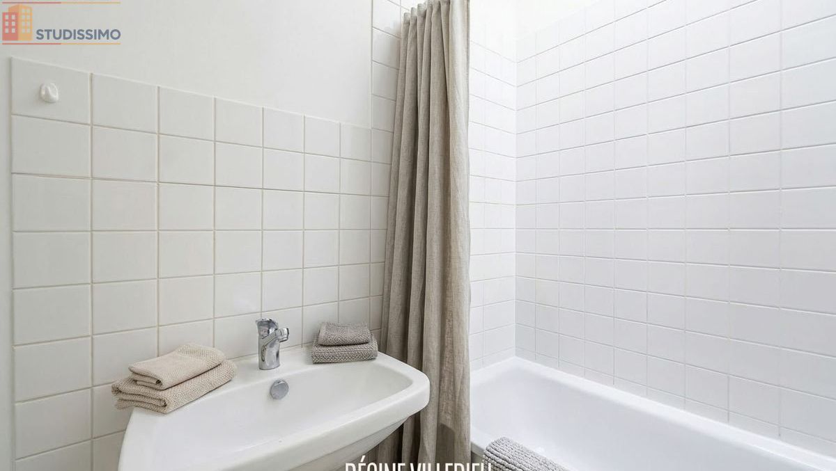 Studio 22m² Cherbourg-en-Cotentin 50100 - Dernier étage, lumineux - Photo 3