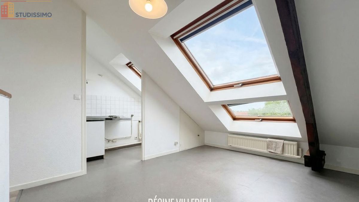 Studio 22m² Cherbourg-en-Cotentin 50100 - Dernier étage, lumineux - Photo 1