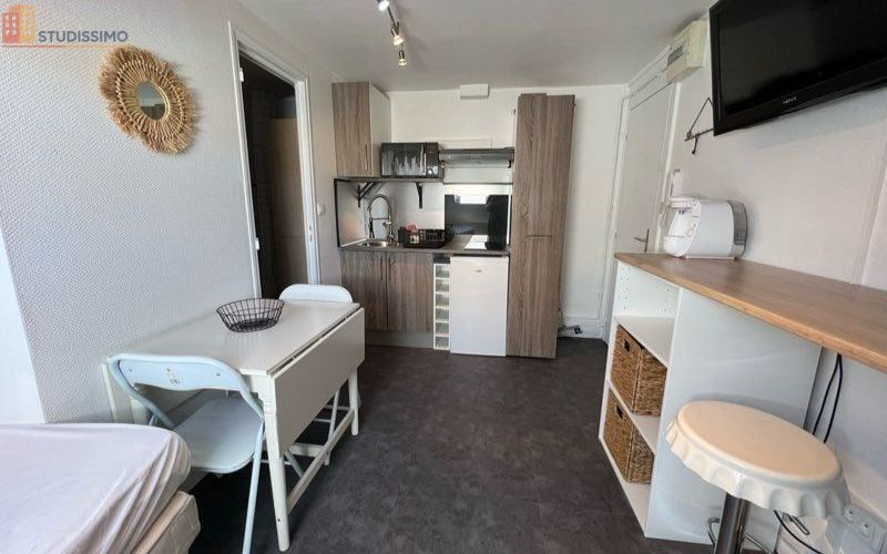 Studio meublé 9m² Angers 49100 - Hyper centre, 3e étage - Photo 4