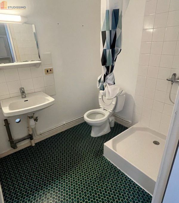 Studio 30m² Saint-Pierre-Église - Étage 2/3 - Photo 2