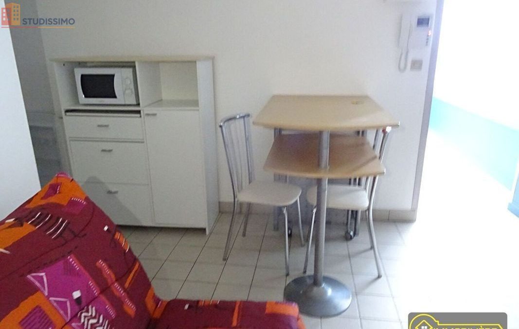Studio meublé 20m² Saint-Hilaire-du-Harcouët - Meublé, clair - Photo 5