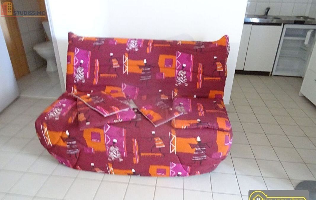 Studio meublé 20m² Saint-Hilaire-du-Harcouët - Meublé, clair - Photo 3