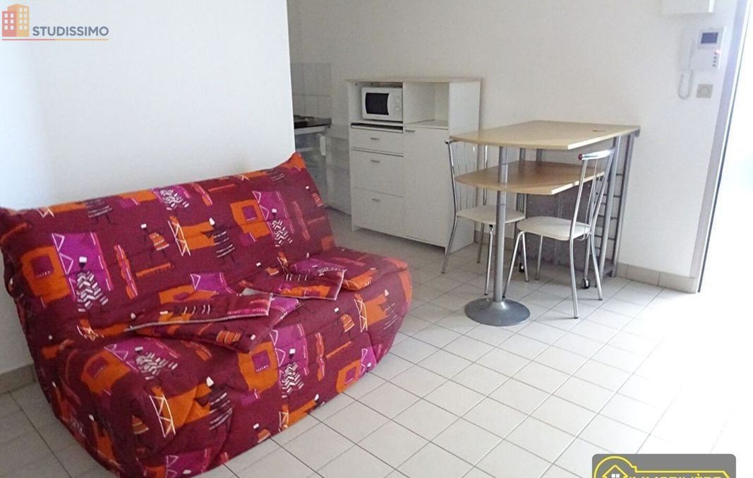 Studio meublé 20m² Saint-Hilaire-du-Harcouët - Meublé, clair - Photo 2