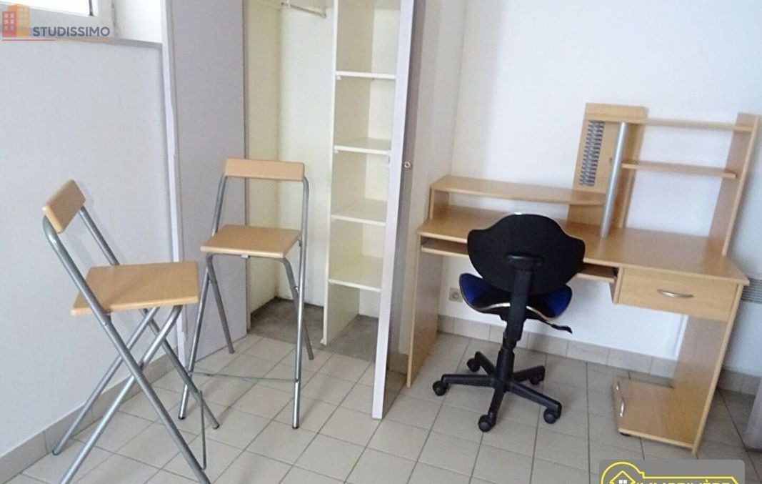 Studio meublé 20m² Saint-Hilaire-du-Harcouët - Meublé, clair - Photo 1
