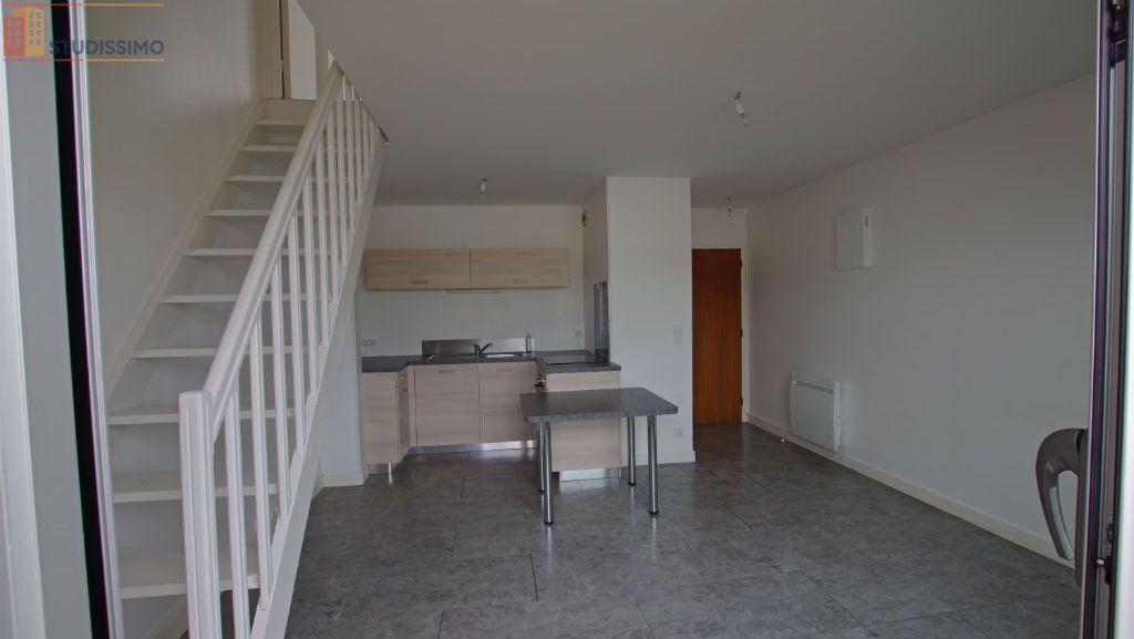 Studio 33m² Cholet 49300 - Duplex, dernier étage - Photo 1