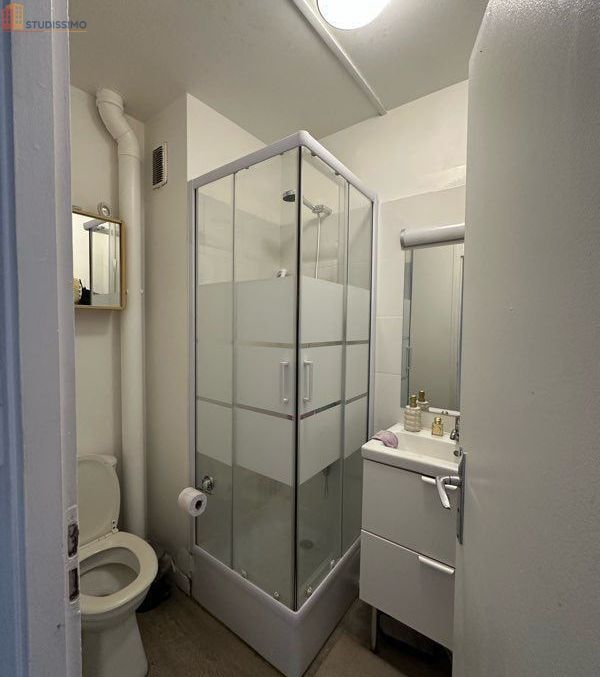 Studio meublé 30m² Saint-Lô - Dernier étage, lumineux - Photo 1