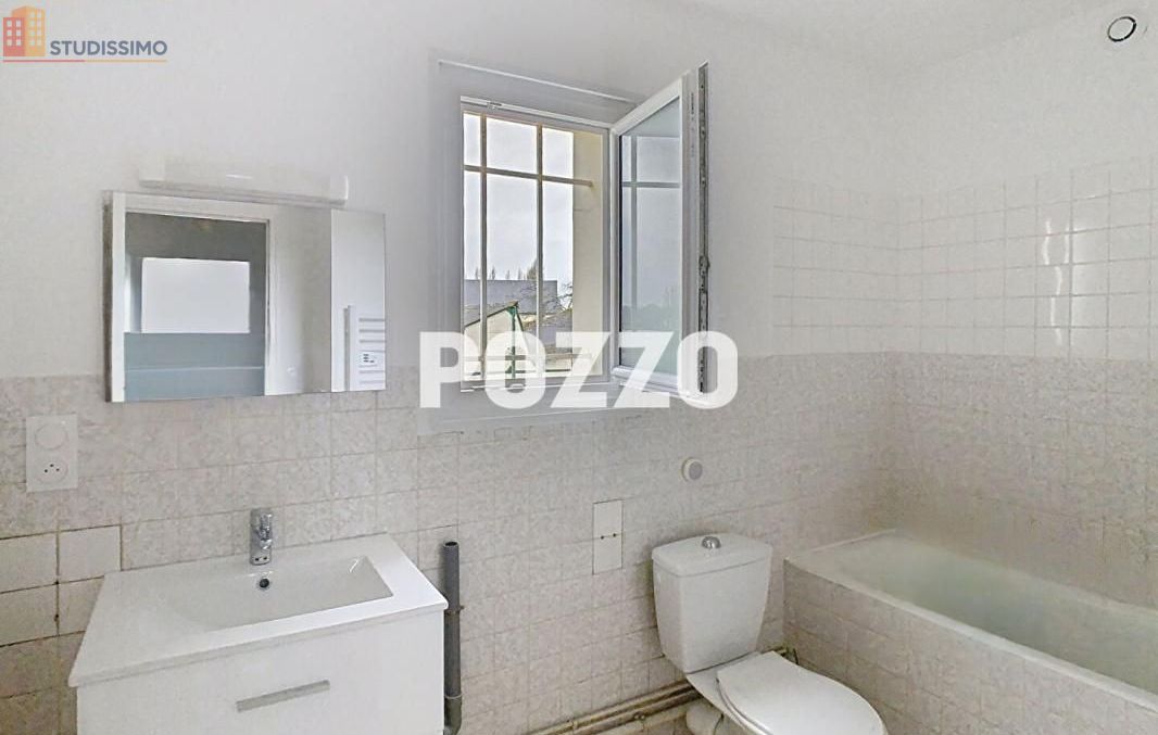 Studio 27m² Saint-Hilaire-du-Harcouët - DPE D - Photo 1