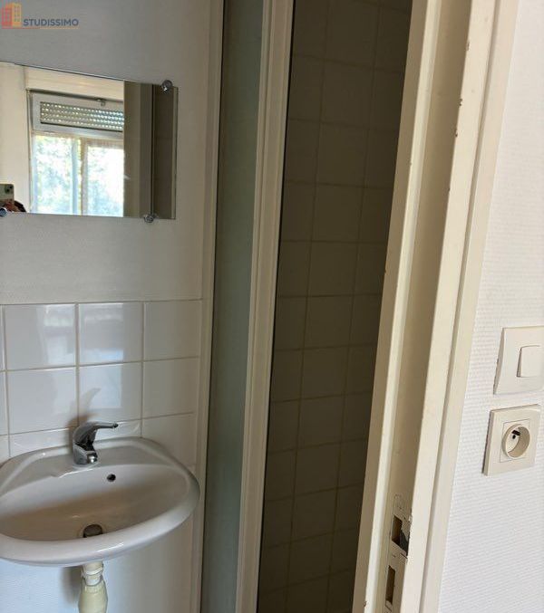 Studio meublé 22m² Angers 49100 - Proche tramway, meublé - Photo 1