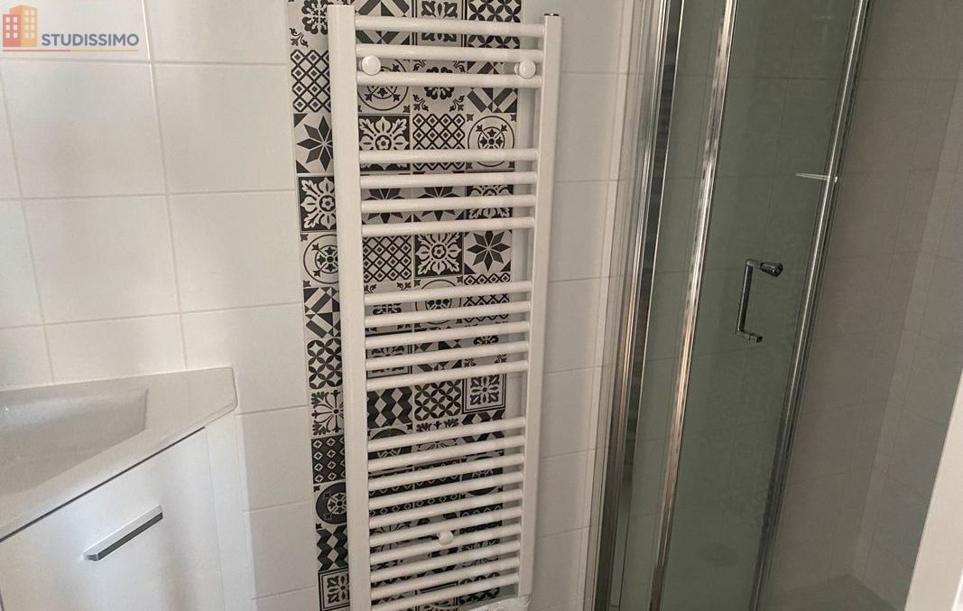 Studio meublé 24m² Cholet centre - Rénové, sans frais - Photo 5