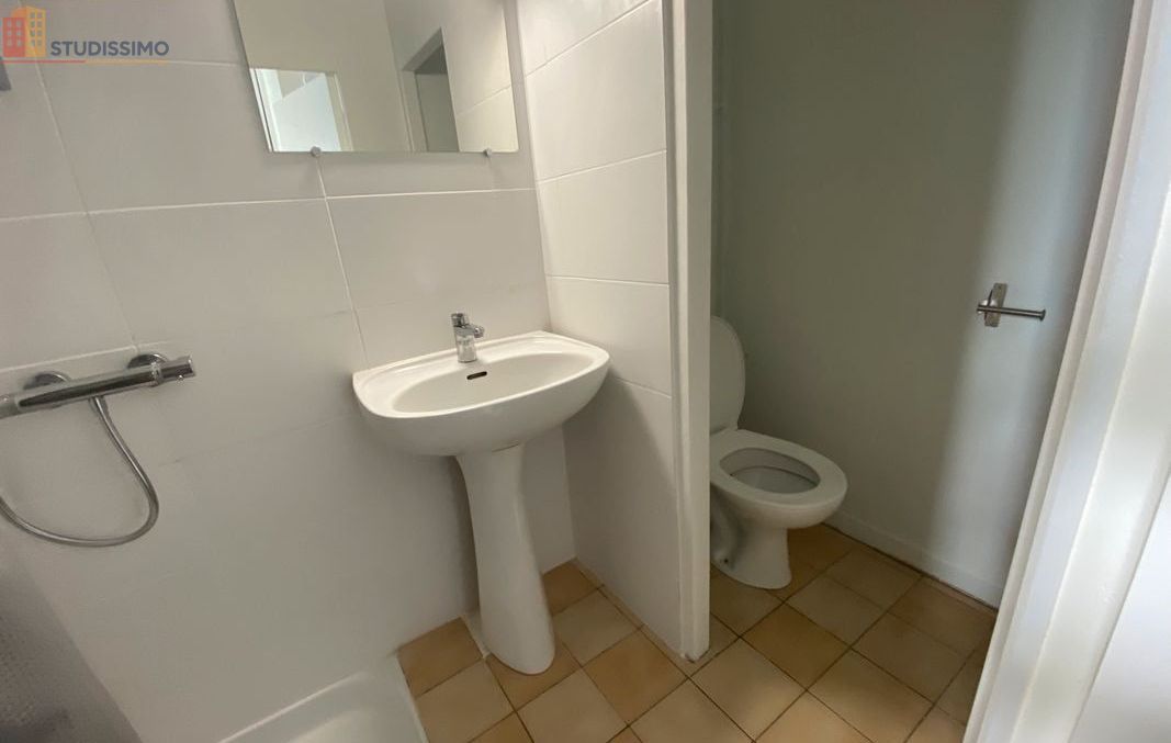 Studio meublé 14m² Angers 49100 - Hyper centre, lumineux - Photo 4