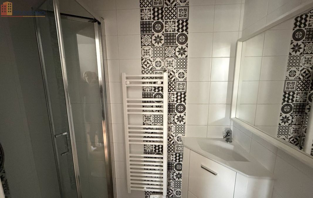 Studio meublé 27m² Cholet centre - Entièrement rénové, meublé - Photo 8