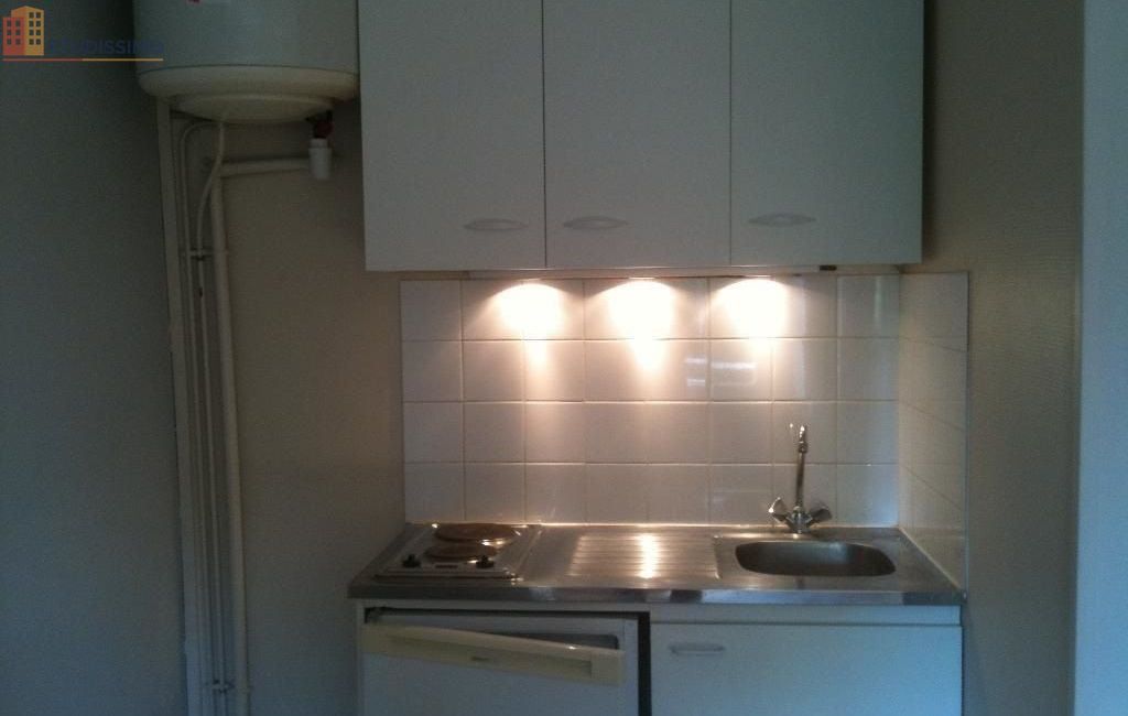Studio 23m² Angers 49100 - Meublé, 3e étage - Photo 2