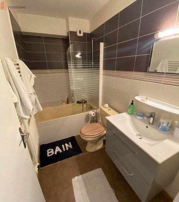 Studio meublé 23m² Cholet centre - Hyper centre - Photo 2