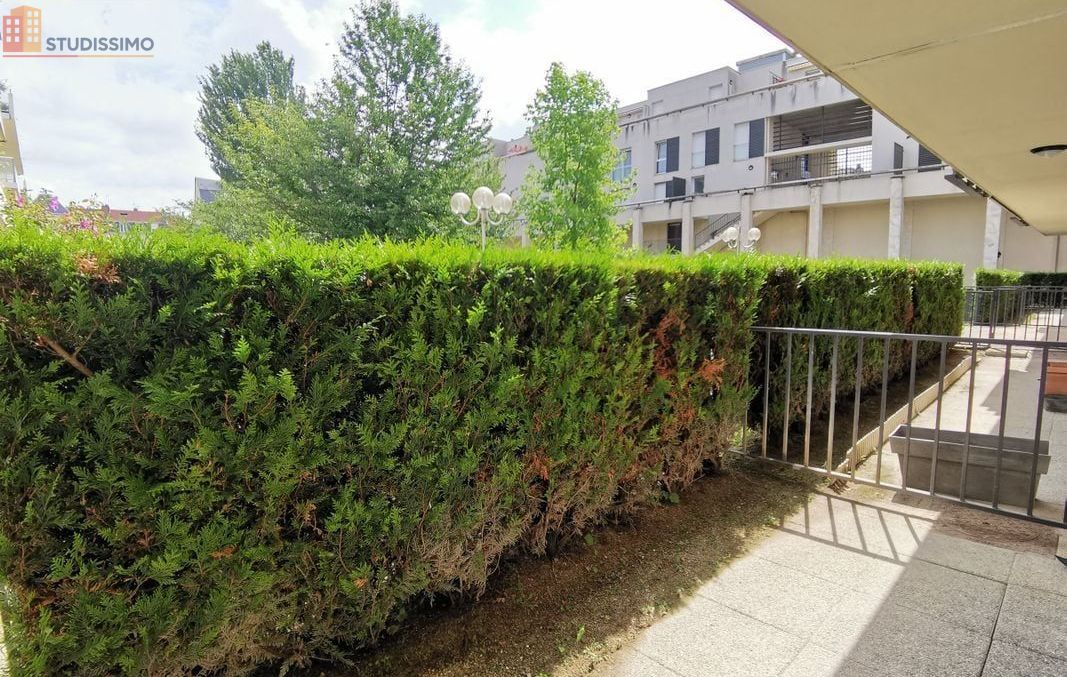 Studio meublé 30m² Reims 51100 - Meublé, DPE D - Photo 1