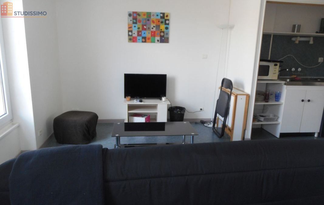 Studio meublé 28m² Reims 51100 - Meublé, DPE C - Photo 3