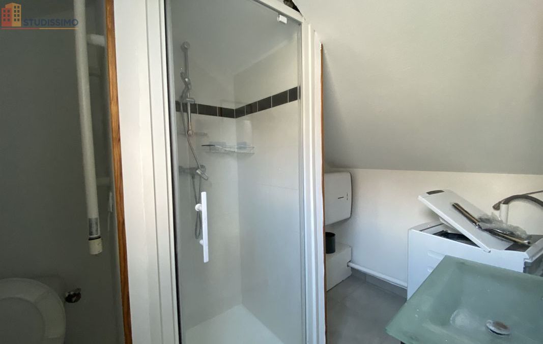 Studio meublé 17m² Reims 51100 - Étage élevé, lumineux - Photo 1