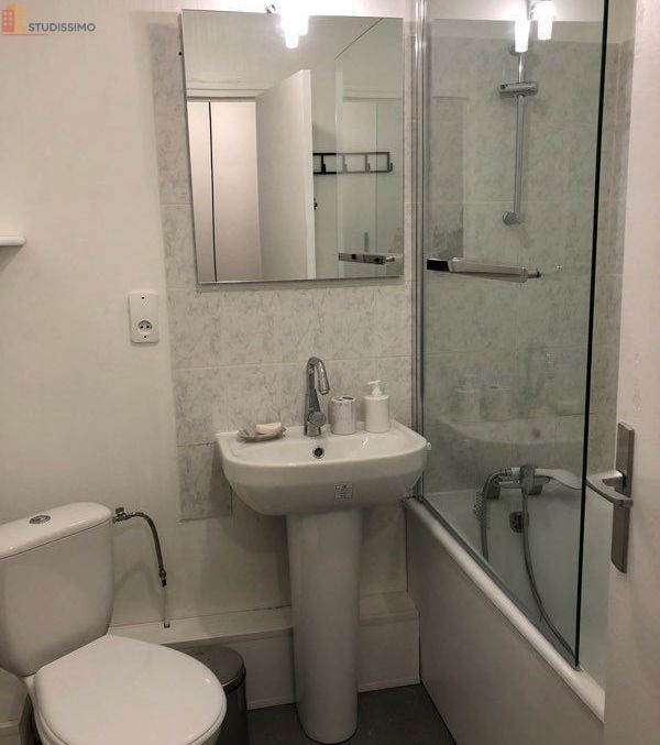 Studio meublé 27m² Reims 51100 - Meublé, DPE D - Photo 1