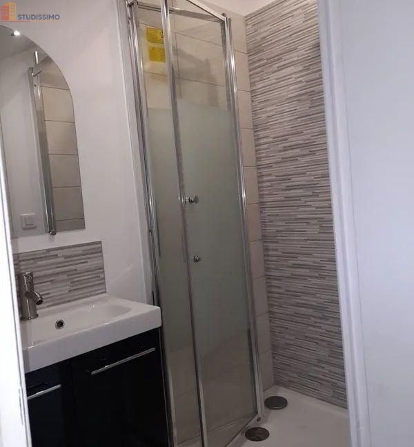 Studio meublé 25m² Reims 51100 - Meublé, 2e étage - Photo 1