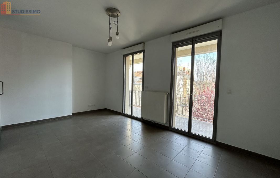 Studio à Reims