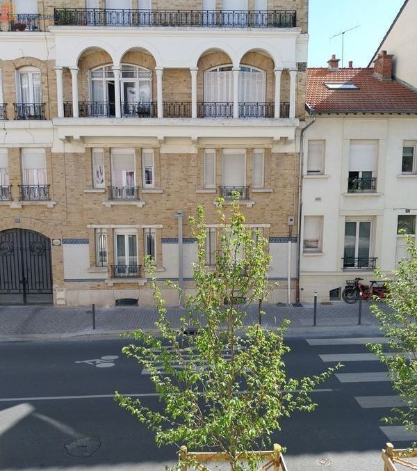 Studio meublé 25m² Reims 51100 - Meublé, DPE C - Photo 1
