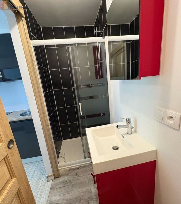 Studio meublé 14m² Reims 51100 - Meublé, charges EDF comprises - Photo 1